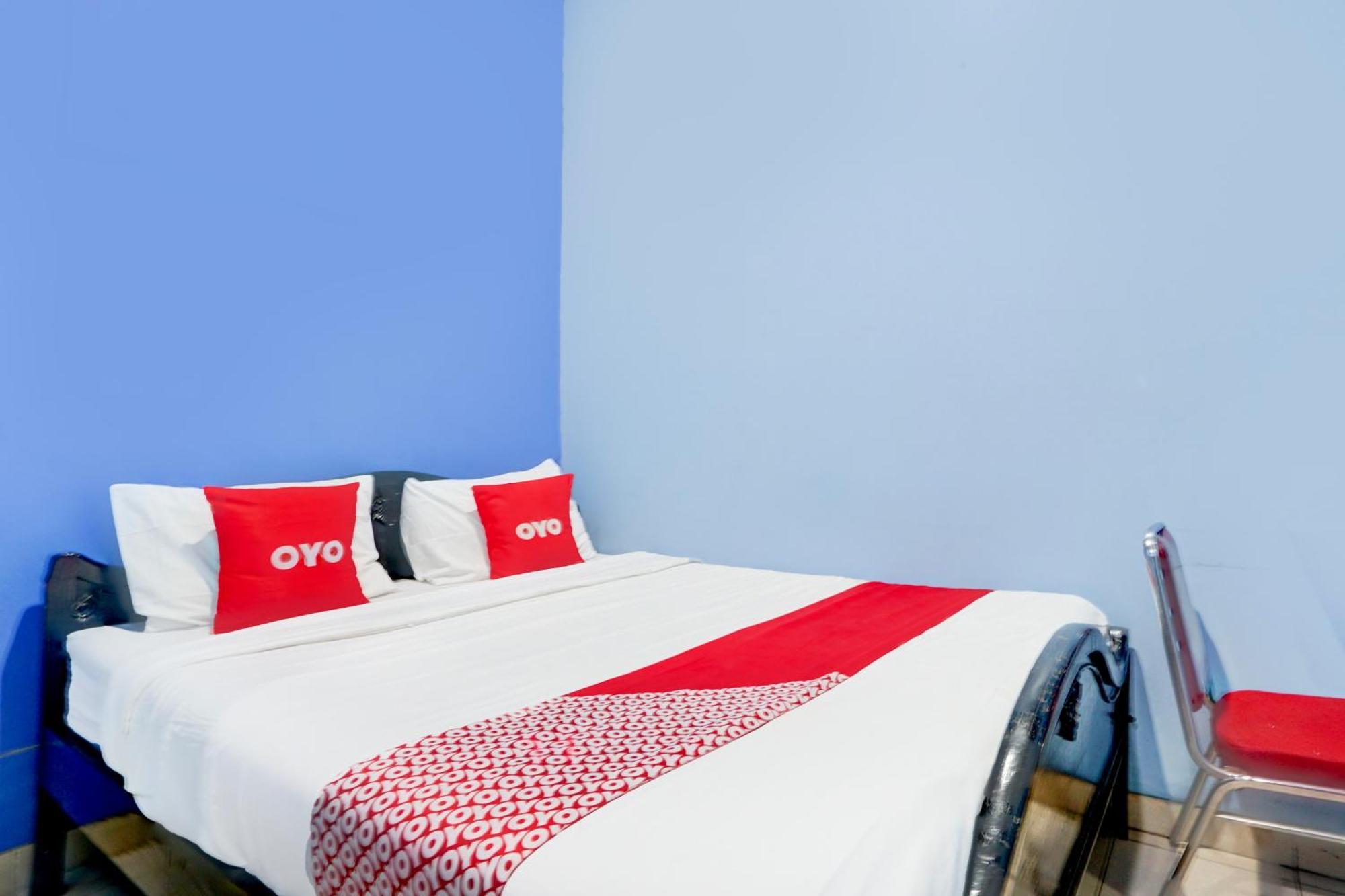 Oyo Life 93083 Nova Jaya 3 Homestay Syariah Lamongan Экстерьер фото